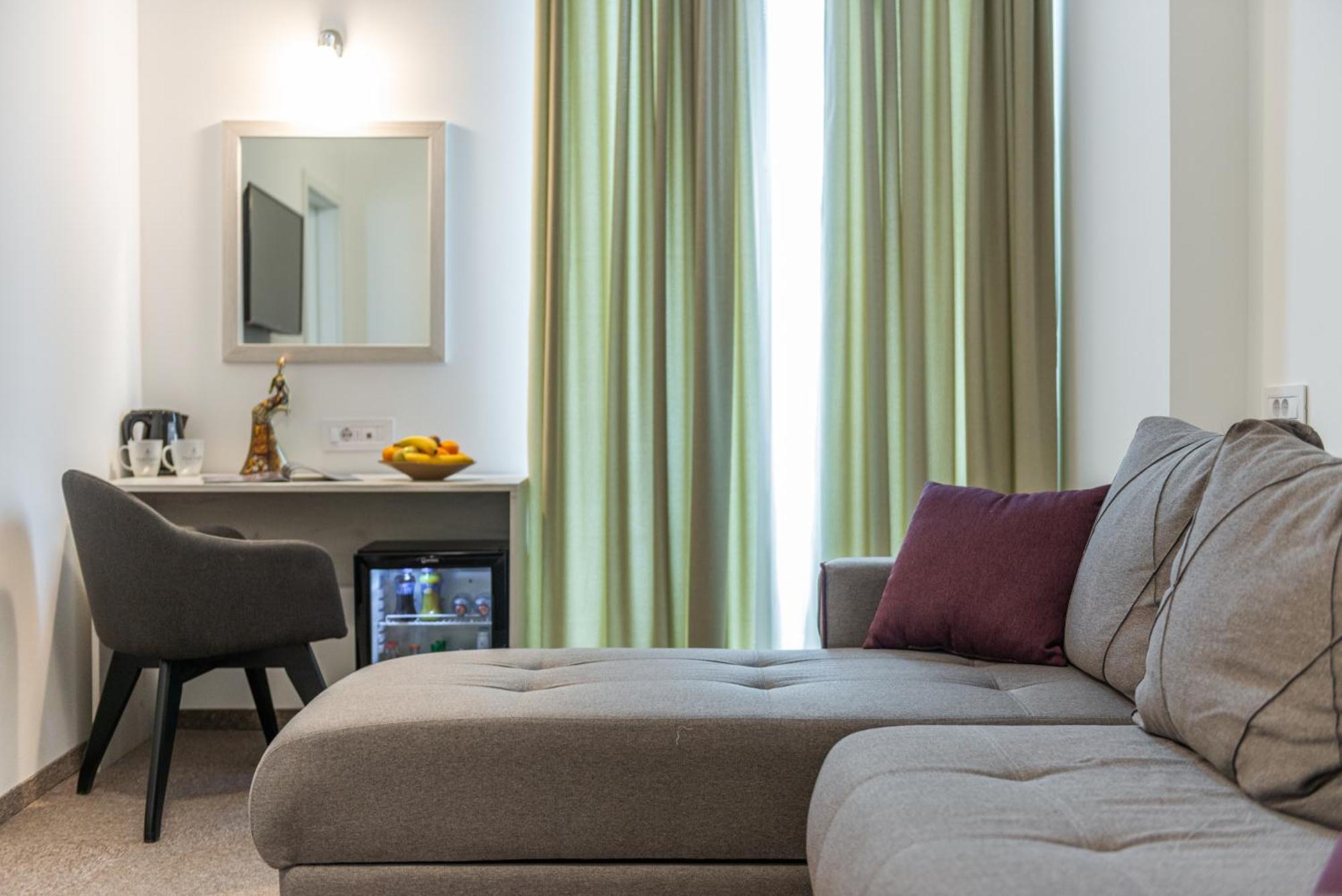 Hotel Fontana Vrnjačka Banja Exteriör bild