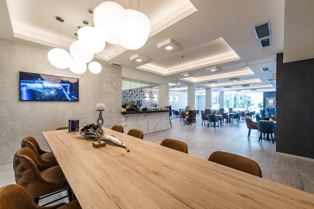 Hotel Fontana Vrnjačka Banja Exteriör bild